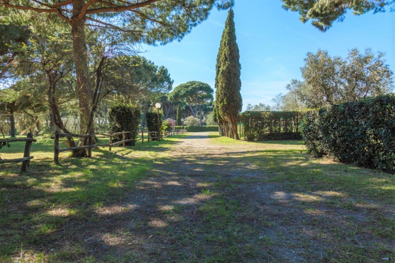 Residence La Canova II Гроссето Экстерьер фото