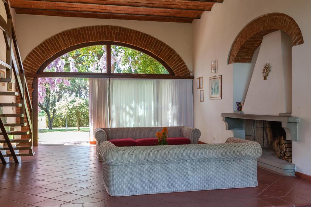 Residence La Canova II Гроссето Экстерьер фото